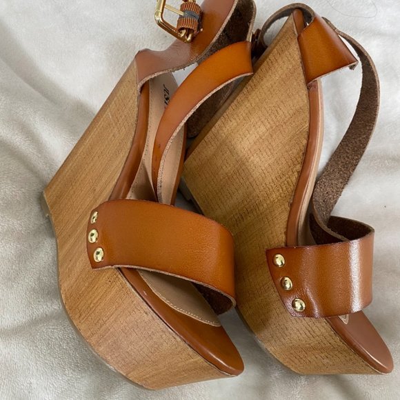 Oralee Wedged Platform Sandals - NEVER WORN - Picture 3 of 4